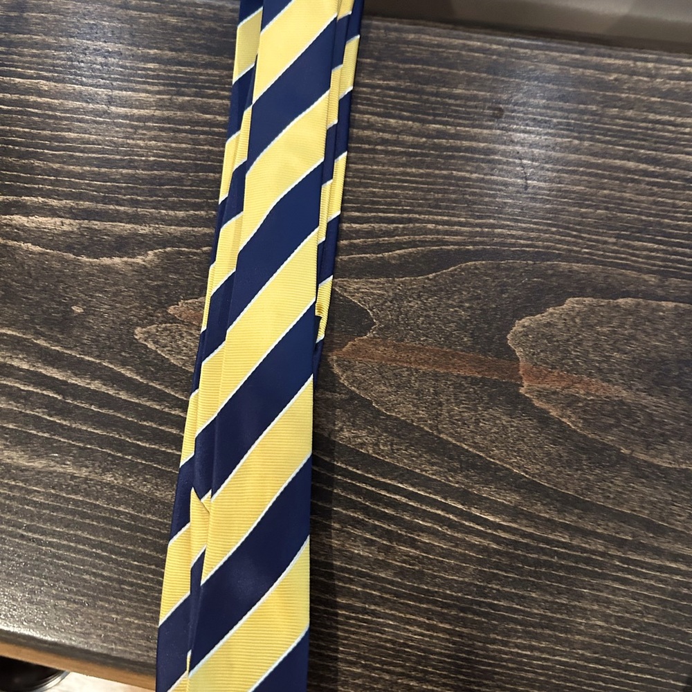 A beautiful set of OTAA thin ties for sale . - Picture 3 of 4